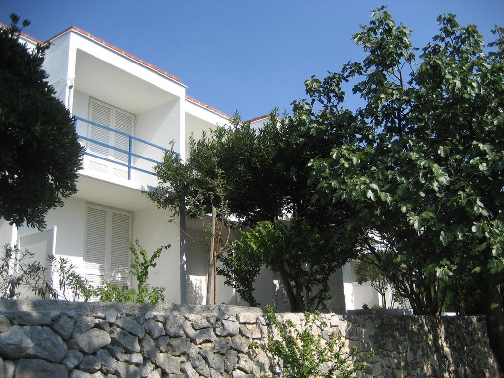 Adria Beach Guest House Novi Vinodolski Bagian luar foto