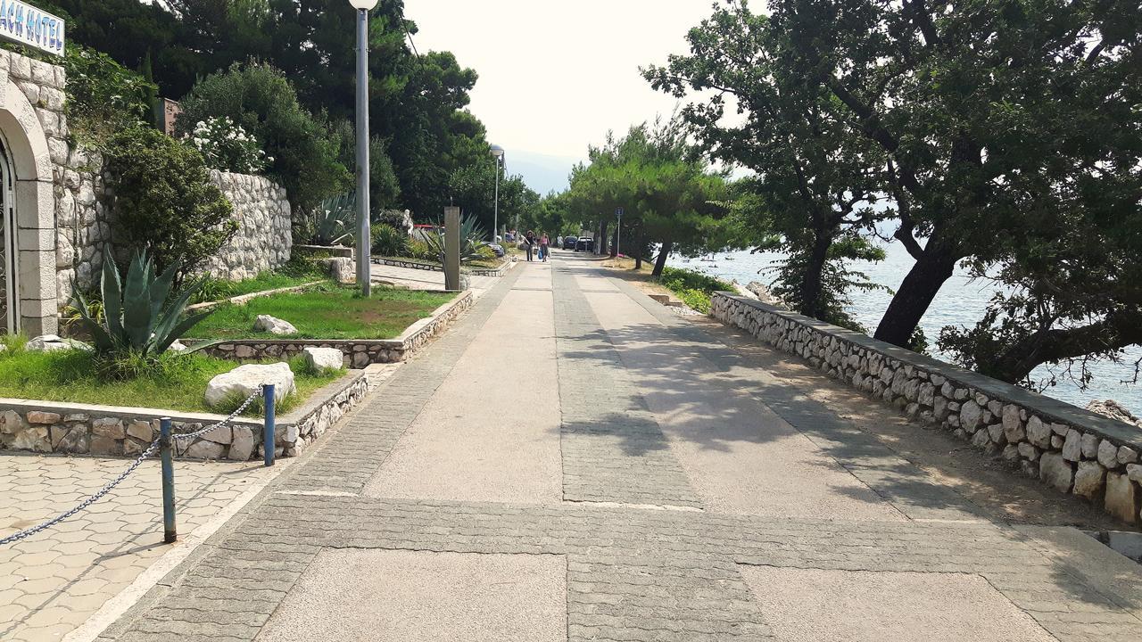 Adria Beach Guest House Novi Vinodolski Bagian luar foto